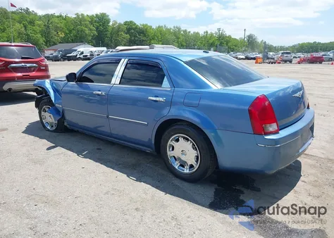 2007 Chrysler 300 Touring из США, поврежденный, VIN 2C3KA53G57H705964